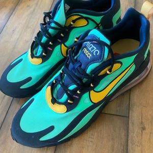Nike 270 React